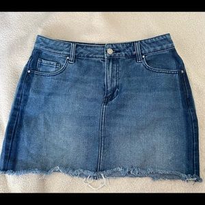 Gently used pac sun skirt. Size 27
